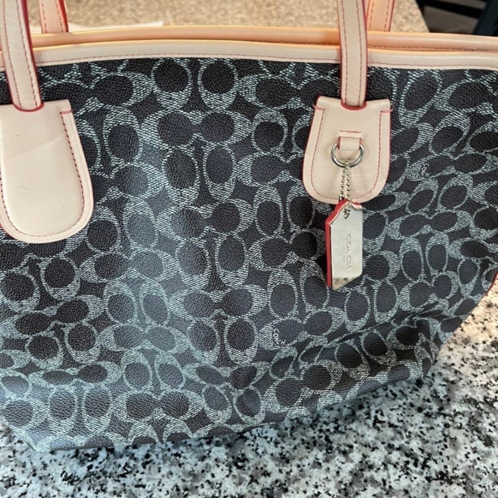 Coach tote
